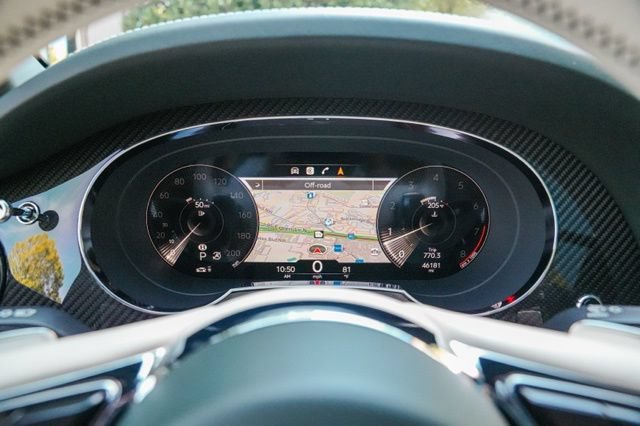 Used 2022 Bentley Bentayga AWD/4WD image 40