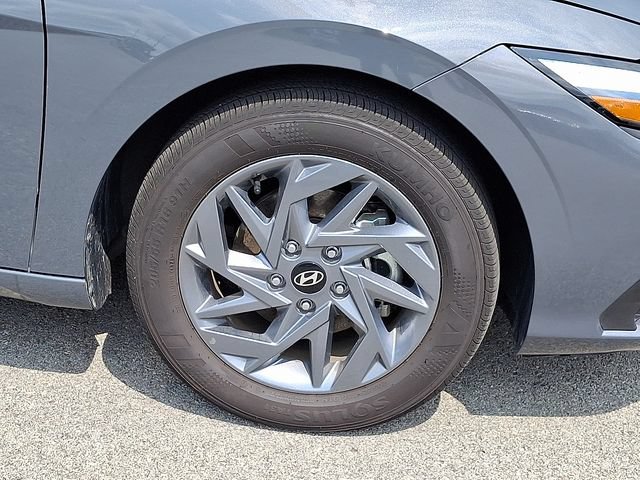 Certified 2026 Hyundai Elantra Hybrid FWD image 8