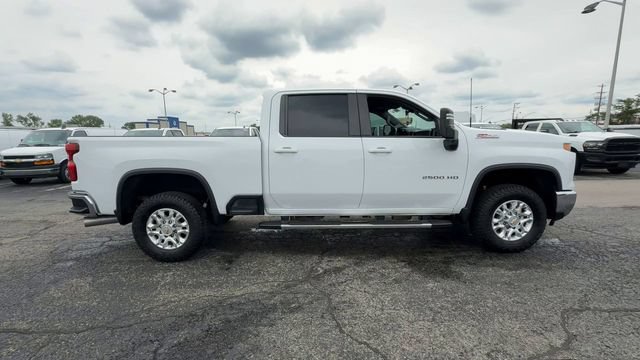 Used 2024 Chevrolet Silverado 2500 LT AWD/4WD image 9