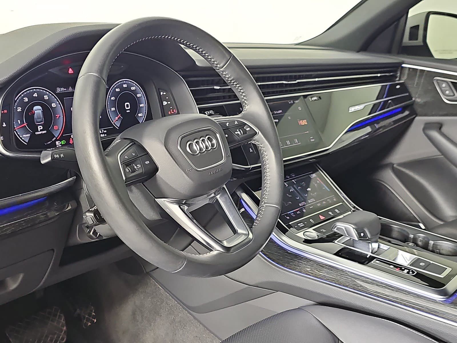 Used 2019 Audi Q8 Premium Plus AWD/4WD image 16