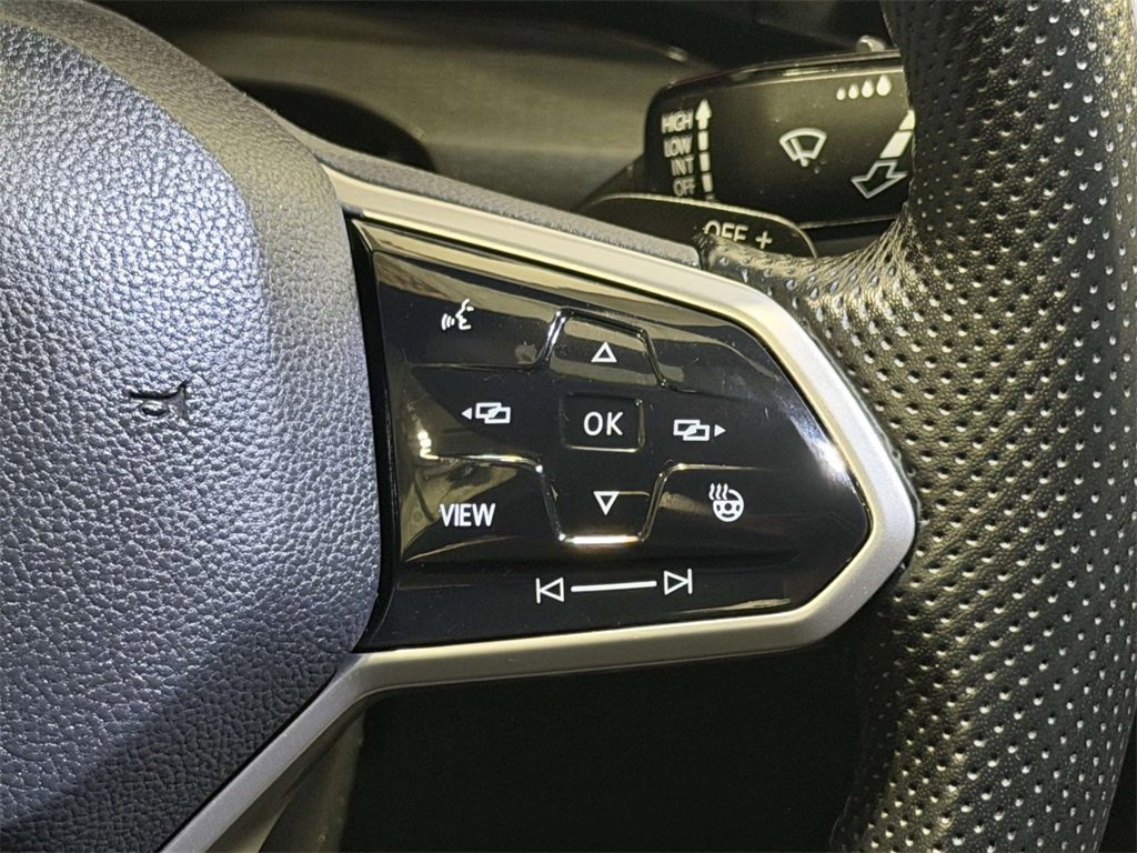 Used 2022 Volkswagen GTI SE image 19