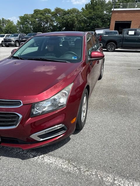 Used 2015 Chevrolet Cruze LT w/ Sun And Sound Package FWD image 6