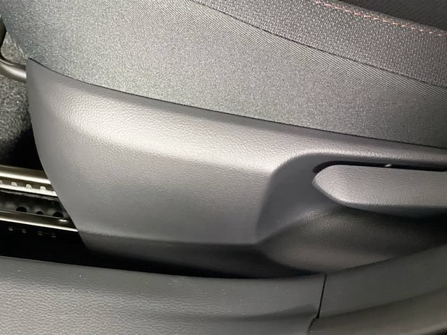 New 2026 Toyota Prius Plug-In Hybrid FWD image 13