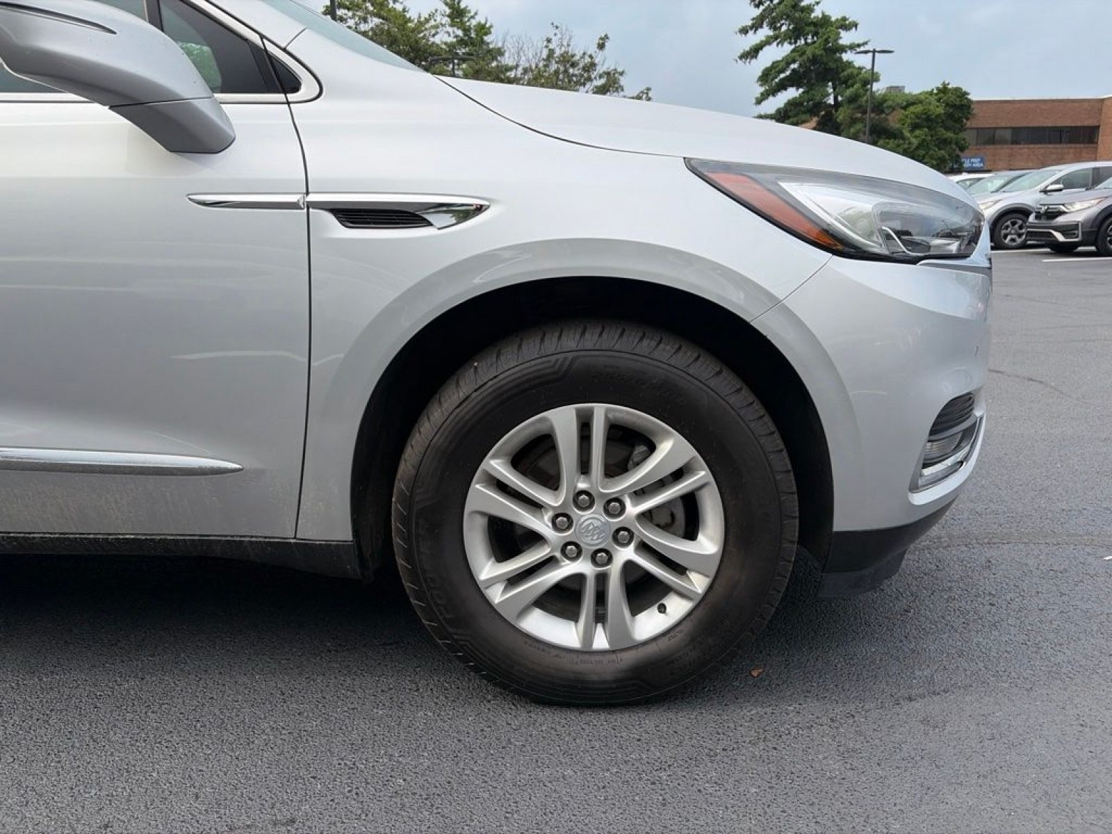 Used 2020 Buick Enclave Premium w/ Trailering Package, 5000 lbs. AWD/4WD image 4