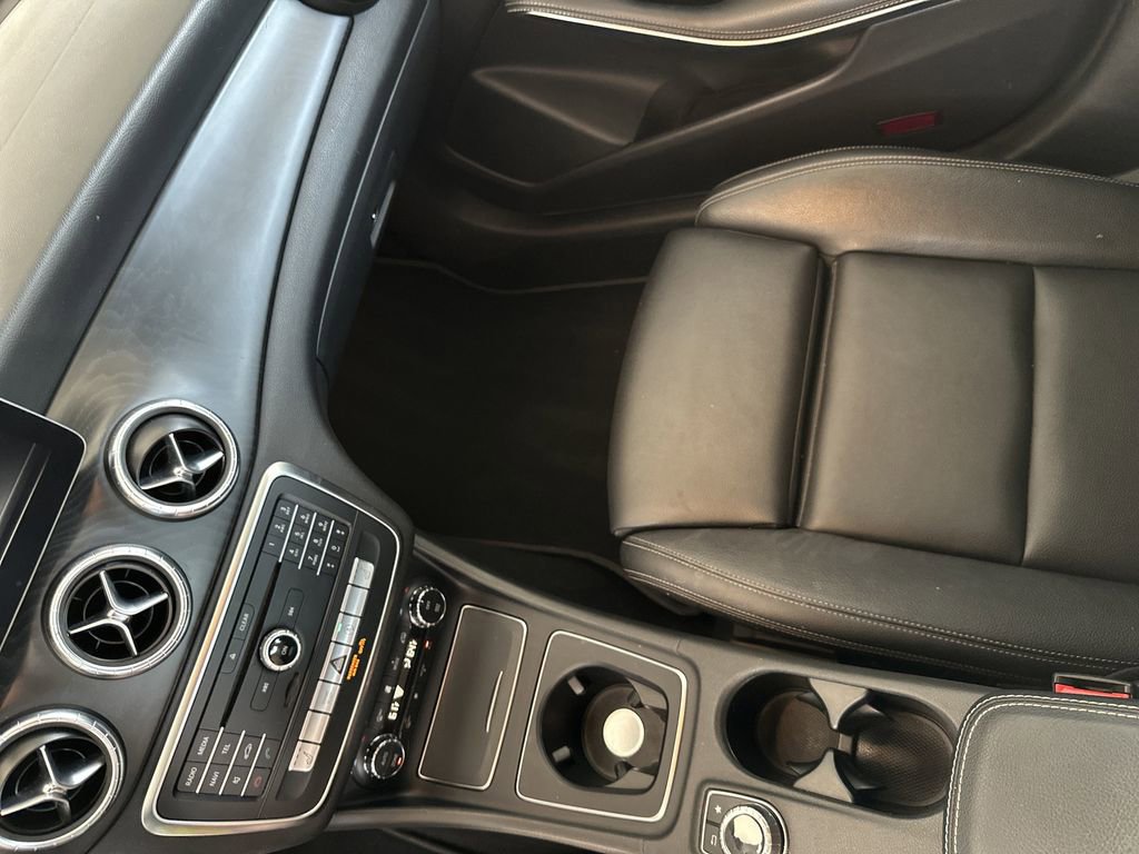 Used 2017 Mercedes-Benz CLA 250 image 23