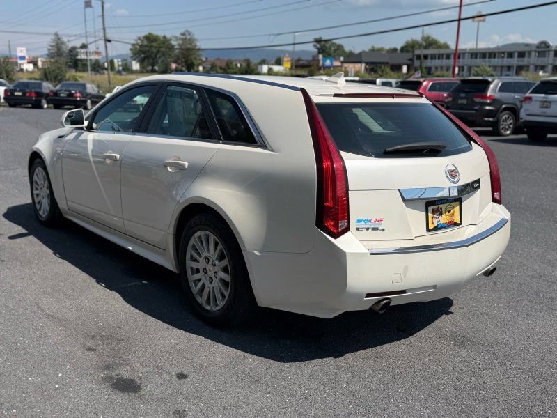 Used 2011 Cadillac CTS Luxury AWD/4WD image 7