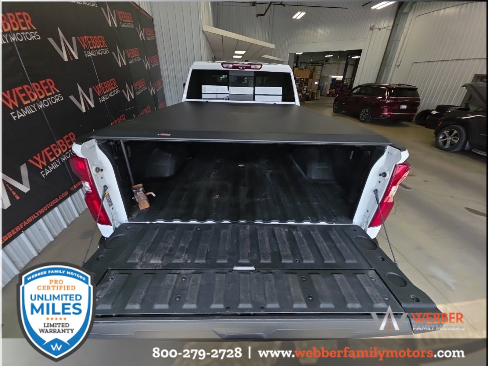 Used 2024 Chevrolet Silverado 3500 High Country w/ High Country Premium Package AWD/4WD image 12