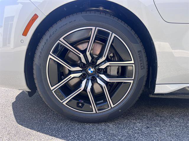 New 2026 BMW 750e xDrive w/ Executive Package image 9