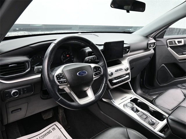 Used 2022 Ford Explorer XLT w/ Equipment Group 202A image 15