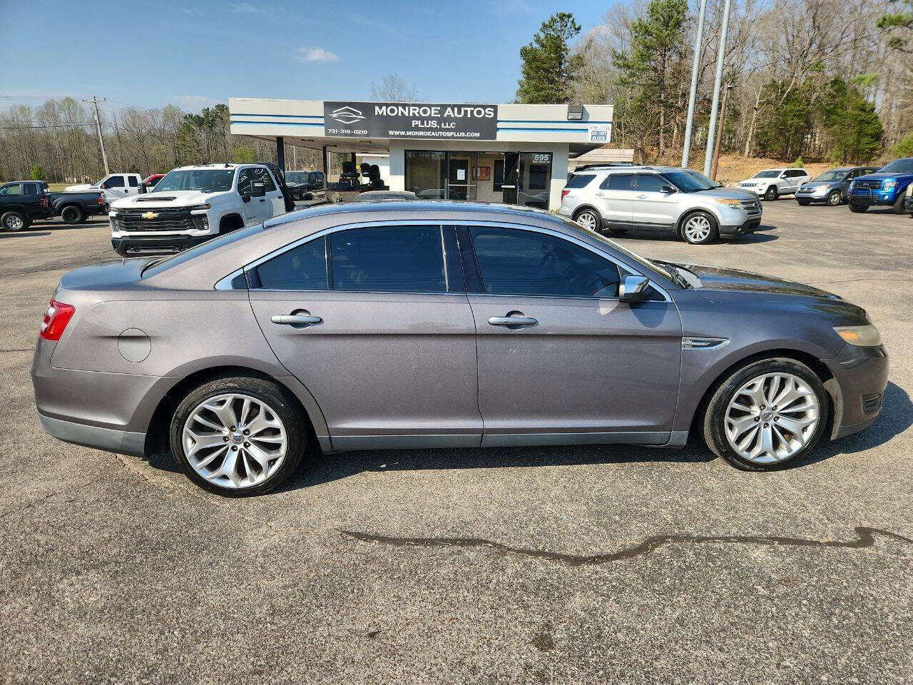 Used 2014 Ford Taurus Limited w/ Equipment Group 301A FWD image 1