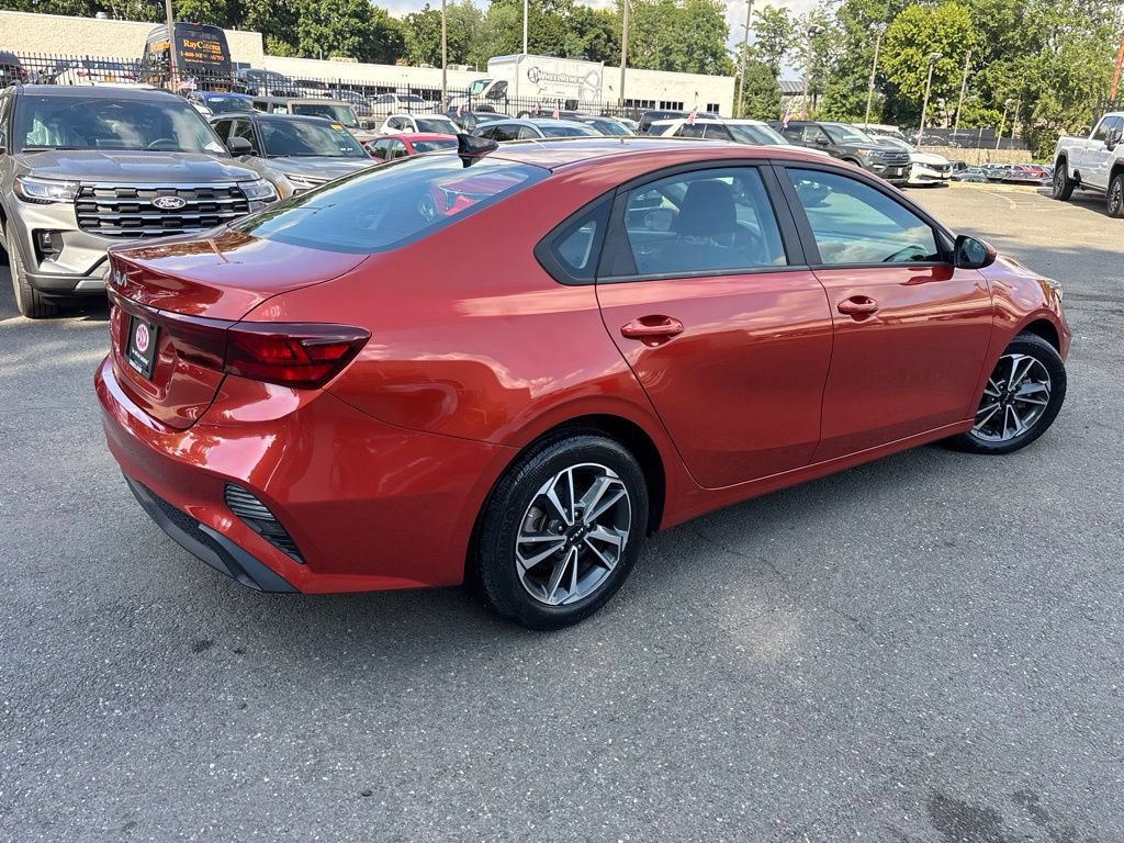 Used 2023 Kia Forte LXS FWD image 5