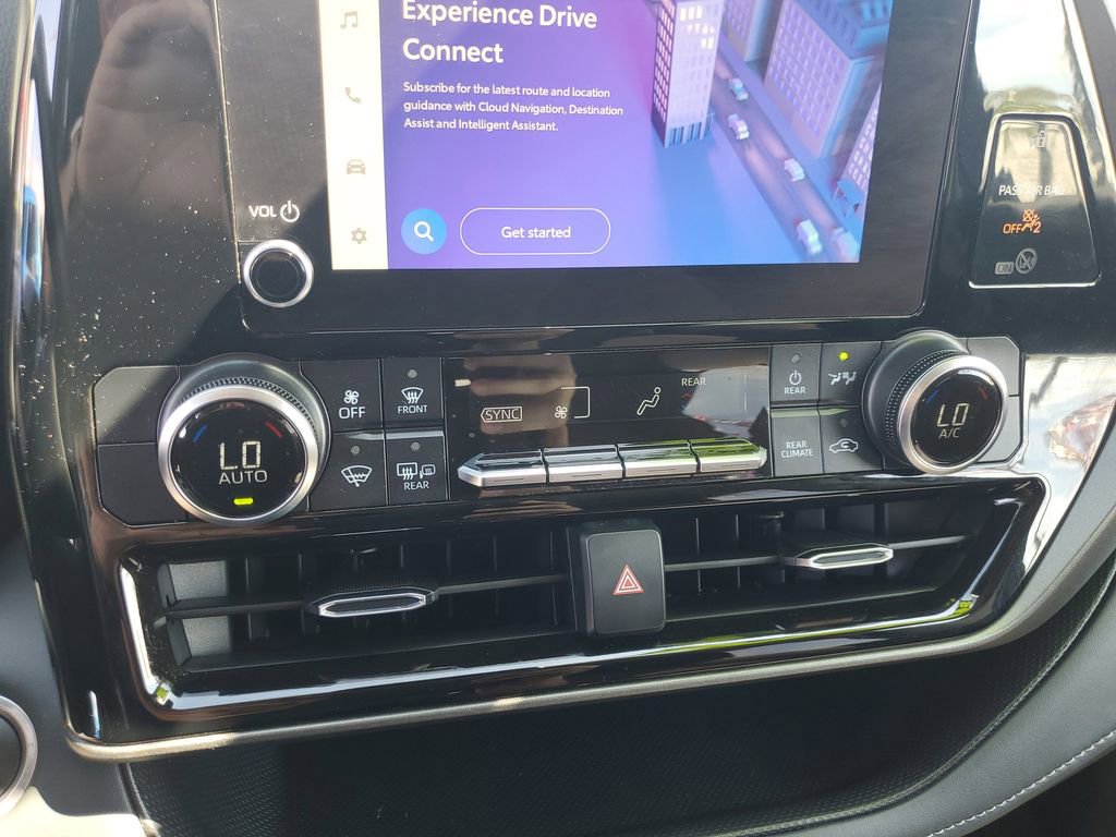 Used 2024 Toyota Highlander LE image 15