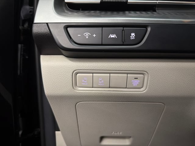 Used 2024 Kia Carnival LX FWD image 26
