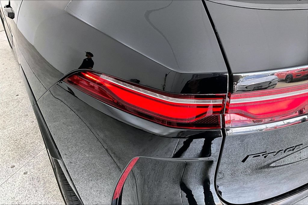 Used 2023 Jaguar F-PACE SVR AWD/4WD image 38