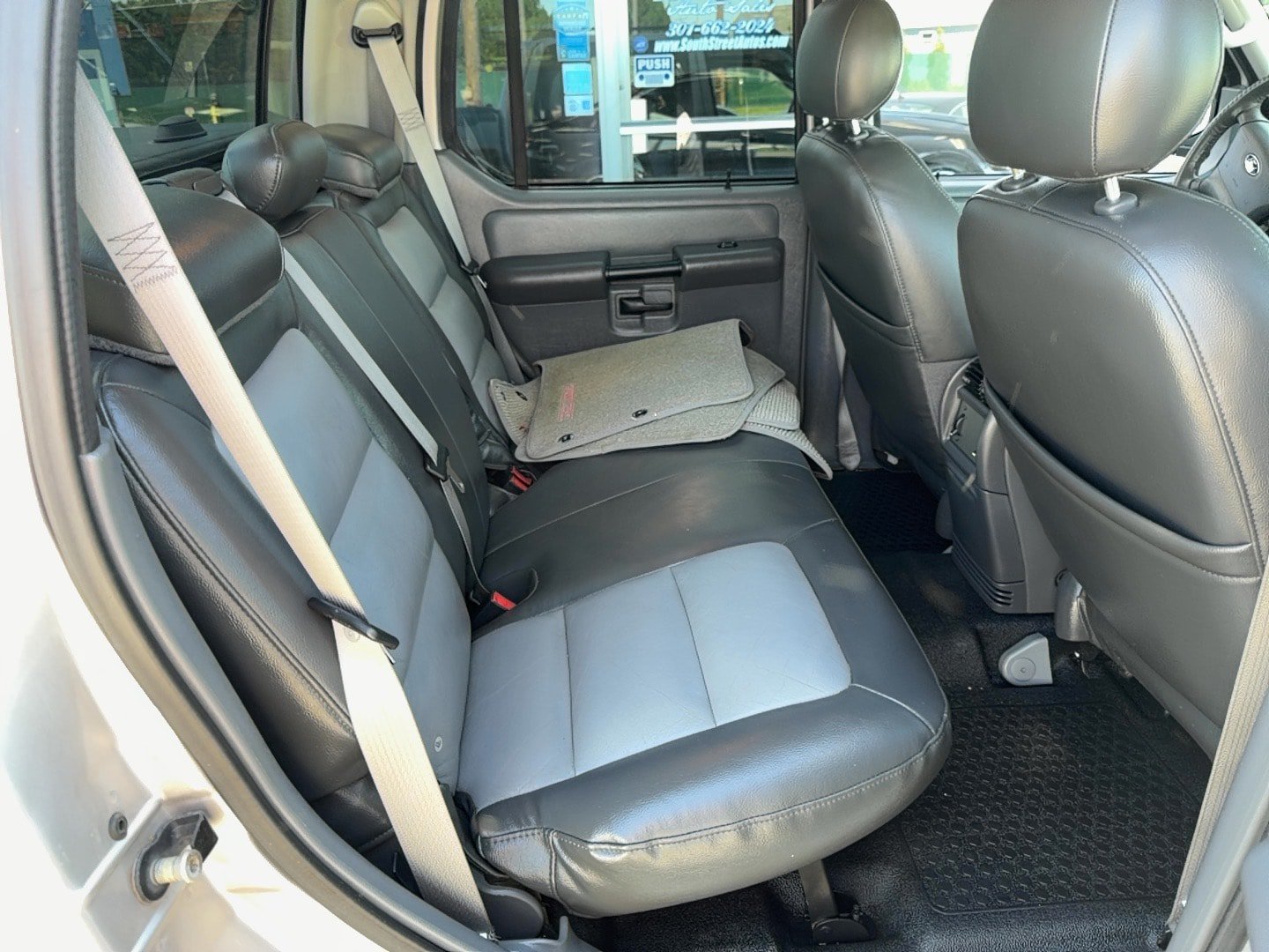 Used 2005 Ford Explorer Sport Trac XLT AWD/4WD image 19
