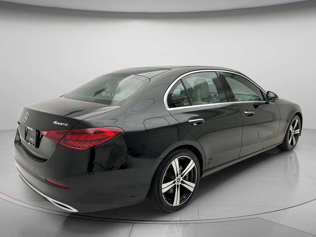 Used 2025 Mercedes-Benz C 300 4MATIC Sedan image 4