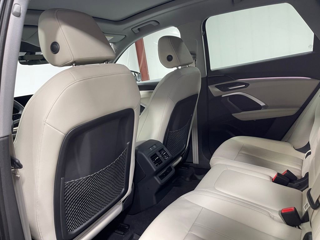 Used 2025 Audi Q5 Premium image 25