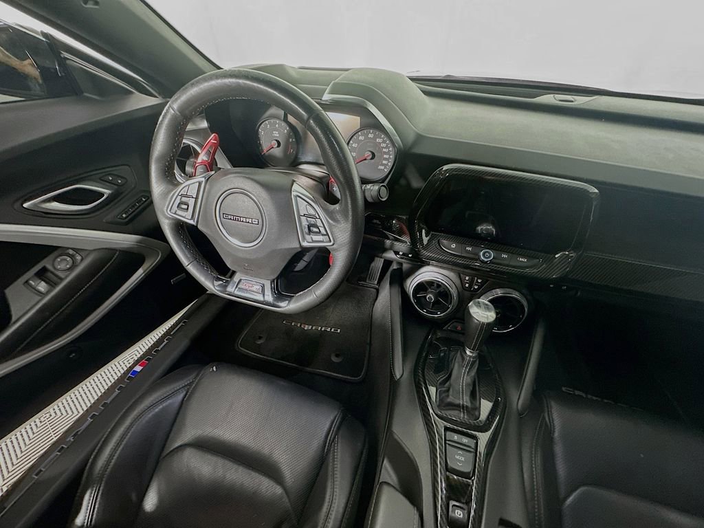 Used 2018 Chevrolet Camaro SS image 9