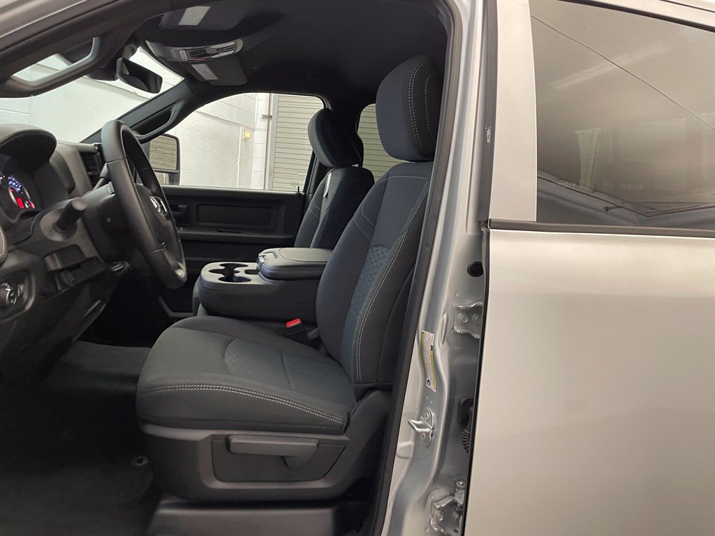 New 2026 RAM 3500 Tradesman AWD/4WD image 18