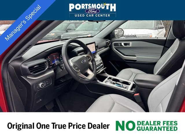 Certified 2021 Ford Explorer XLT w/ Equipment Group 202A image 3