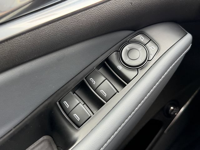 Used 2024 Buick Enclave Essence w/ Technology Package FWD image 26