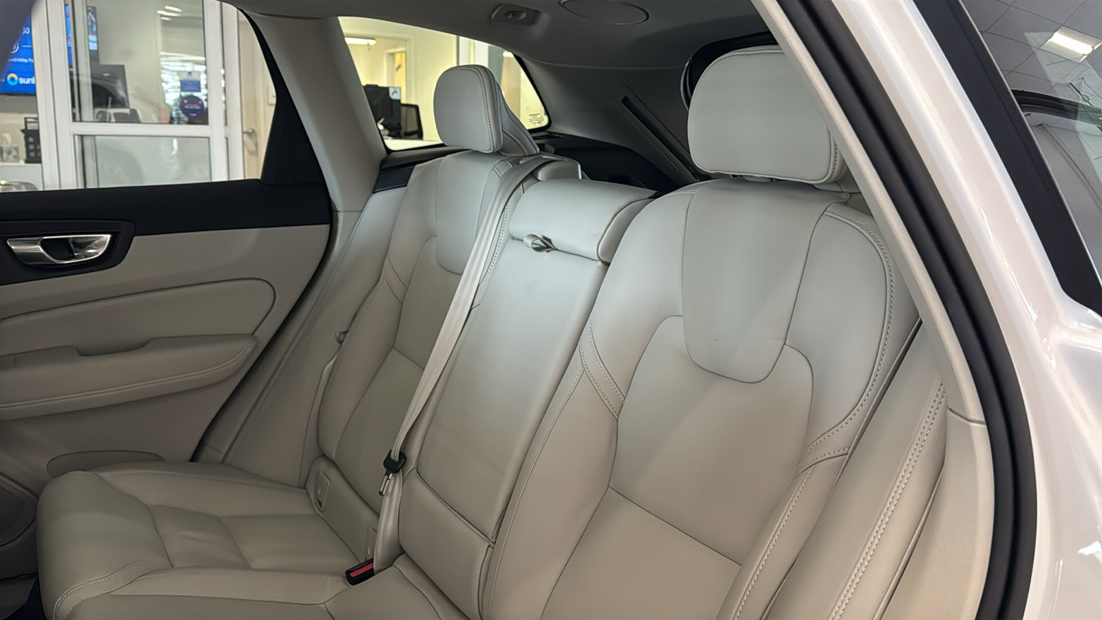 Used 2026 Volvo XC60 B5 Ultra AWD/4WD image 26