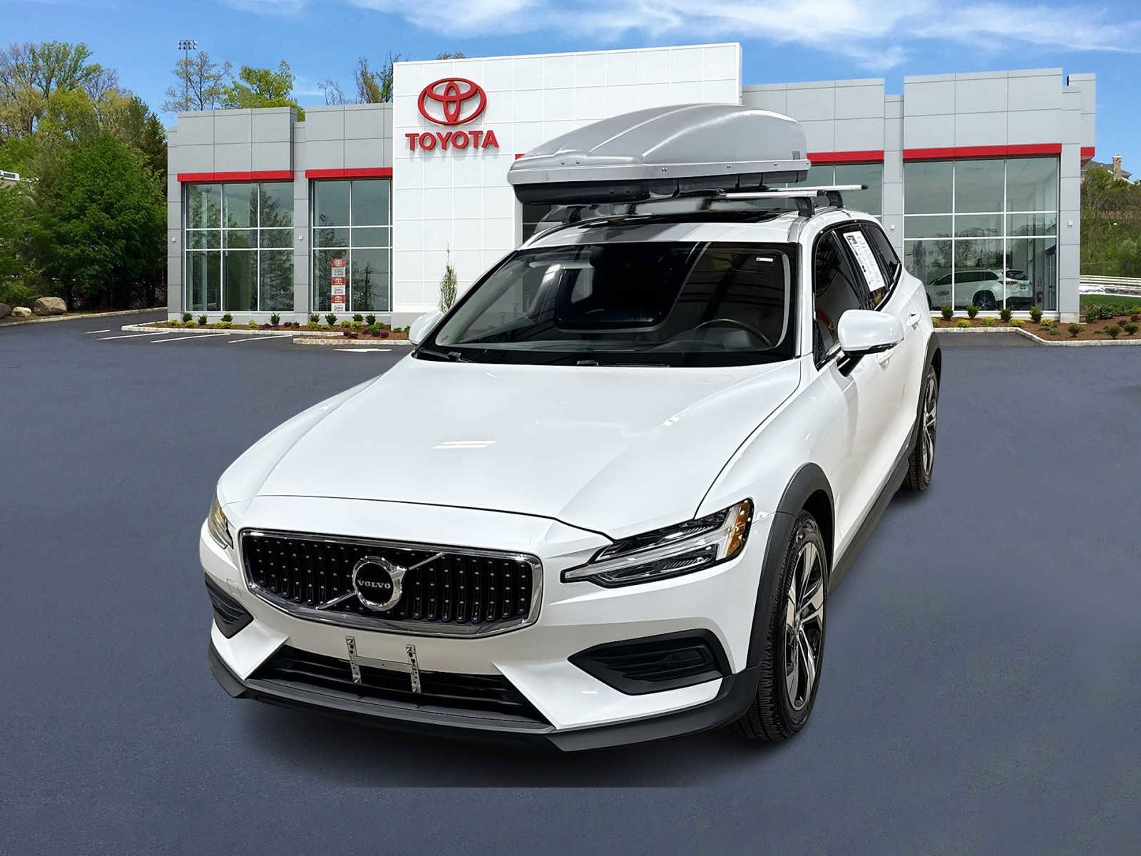 Used 2020 Volvo V60 T5 Cross Country w/ Protection Package Premier AWD/4WD image 1