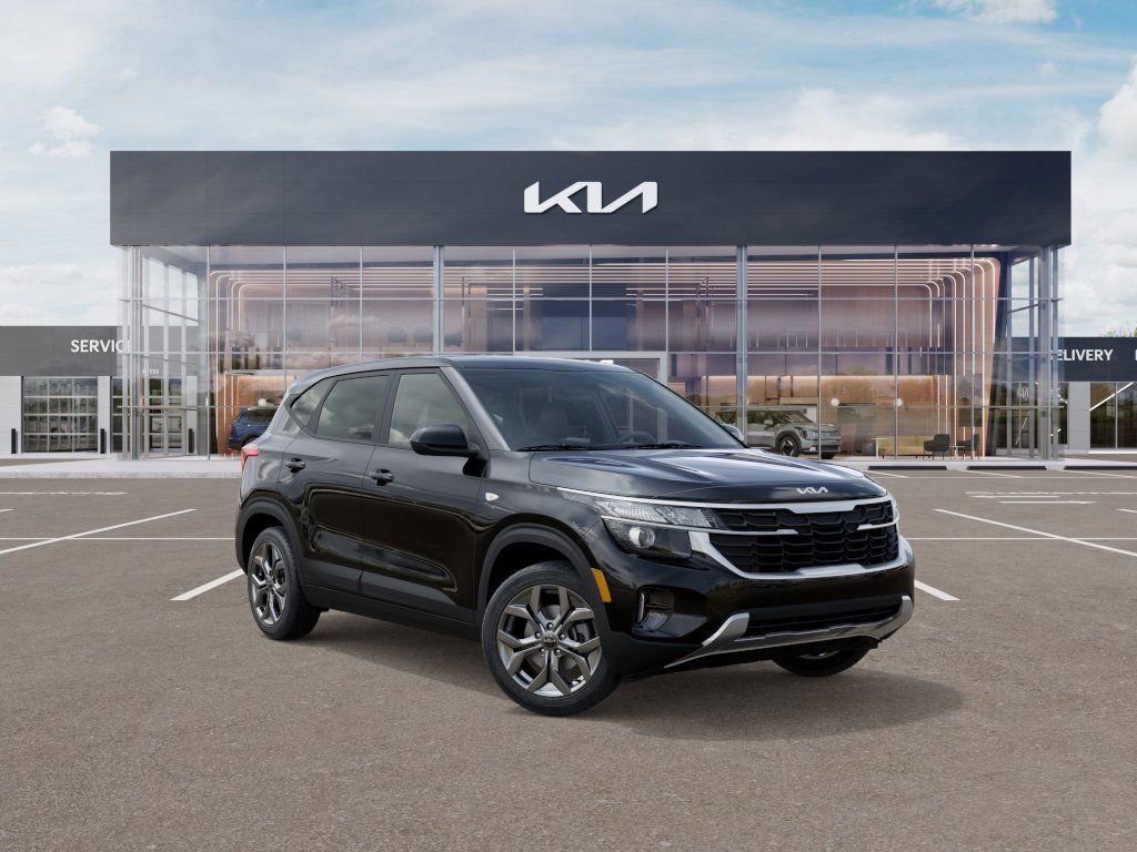 New 2026 Kia Seltos LX FWD image 8