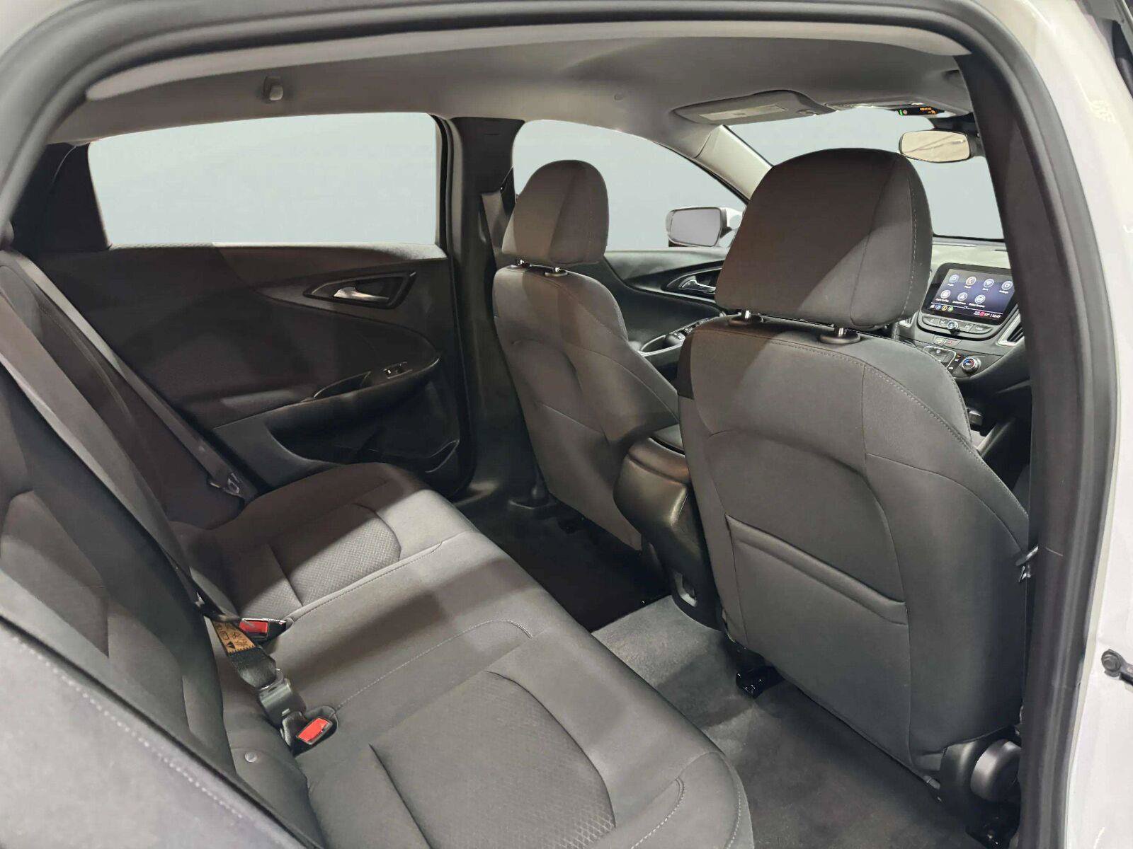 Used 2023 Chevrolet Malibu RS FWD image 38