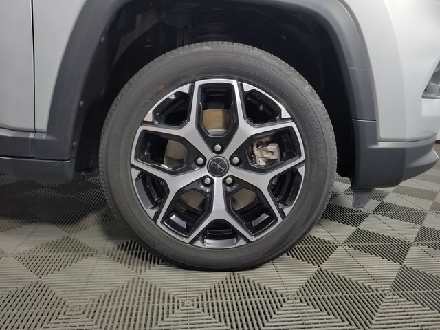 Used 2025 Jeep Compass Limited AWD/4WD image 11