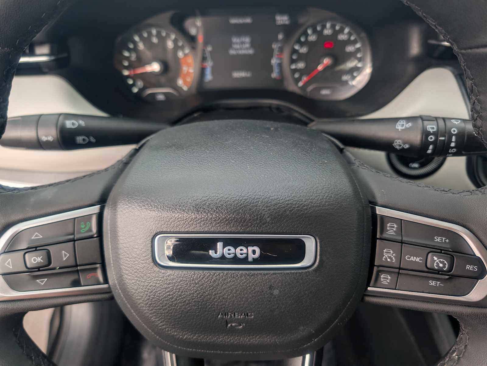 Used 2024 Jeep Compass Limited image 11