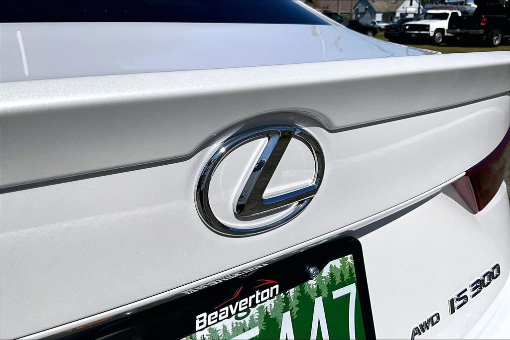 Used 2016 Lexus IS 300 AWD w/ Navigation System Package image 11
