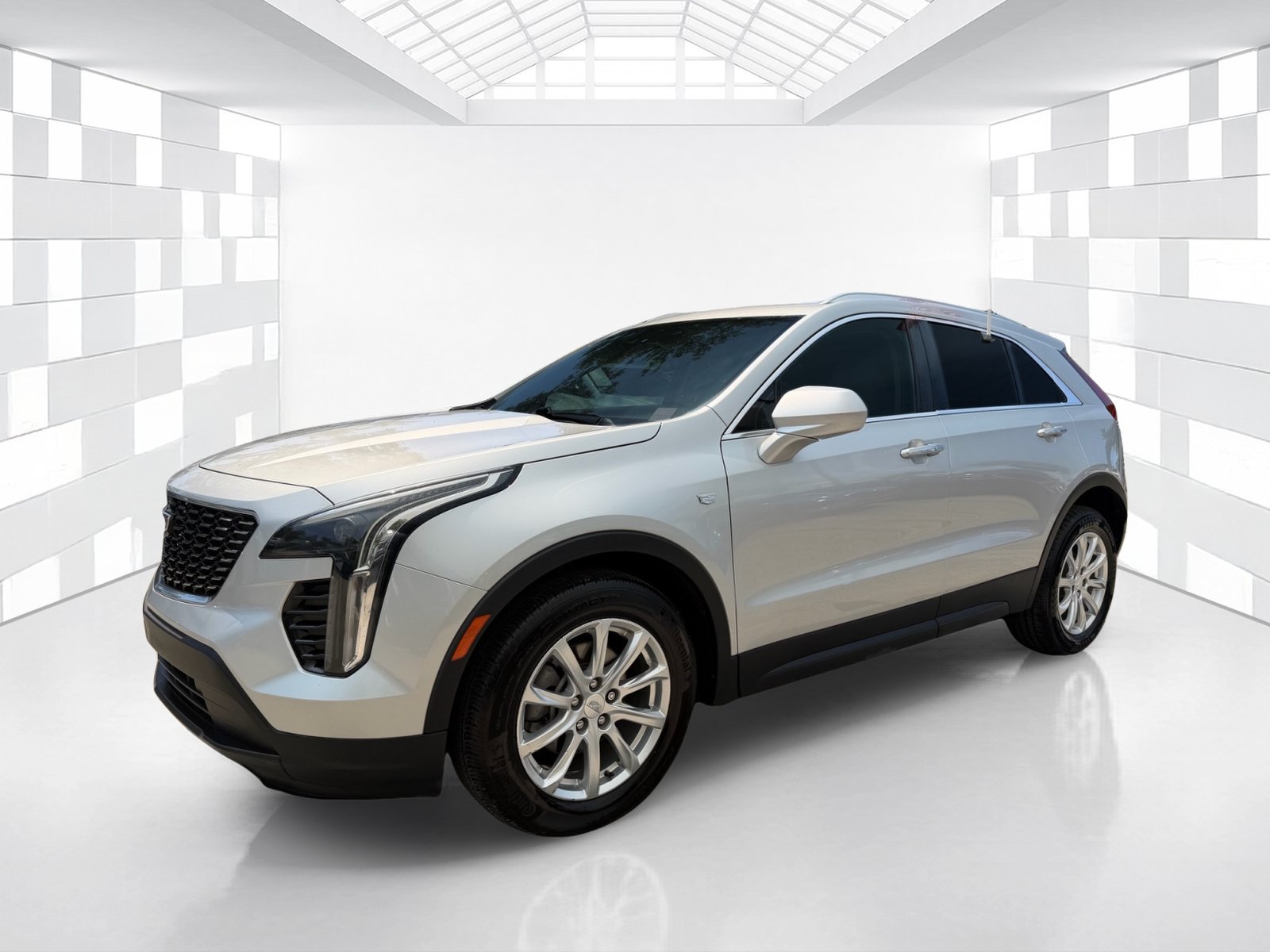 Used 2020 Cadillac XT4 Luxury FWD image 3
