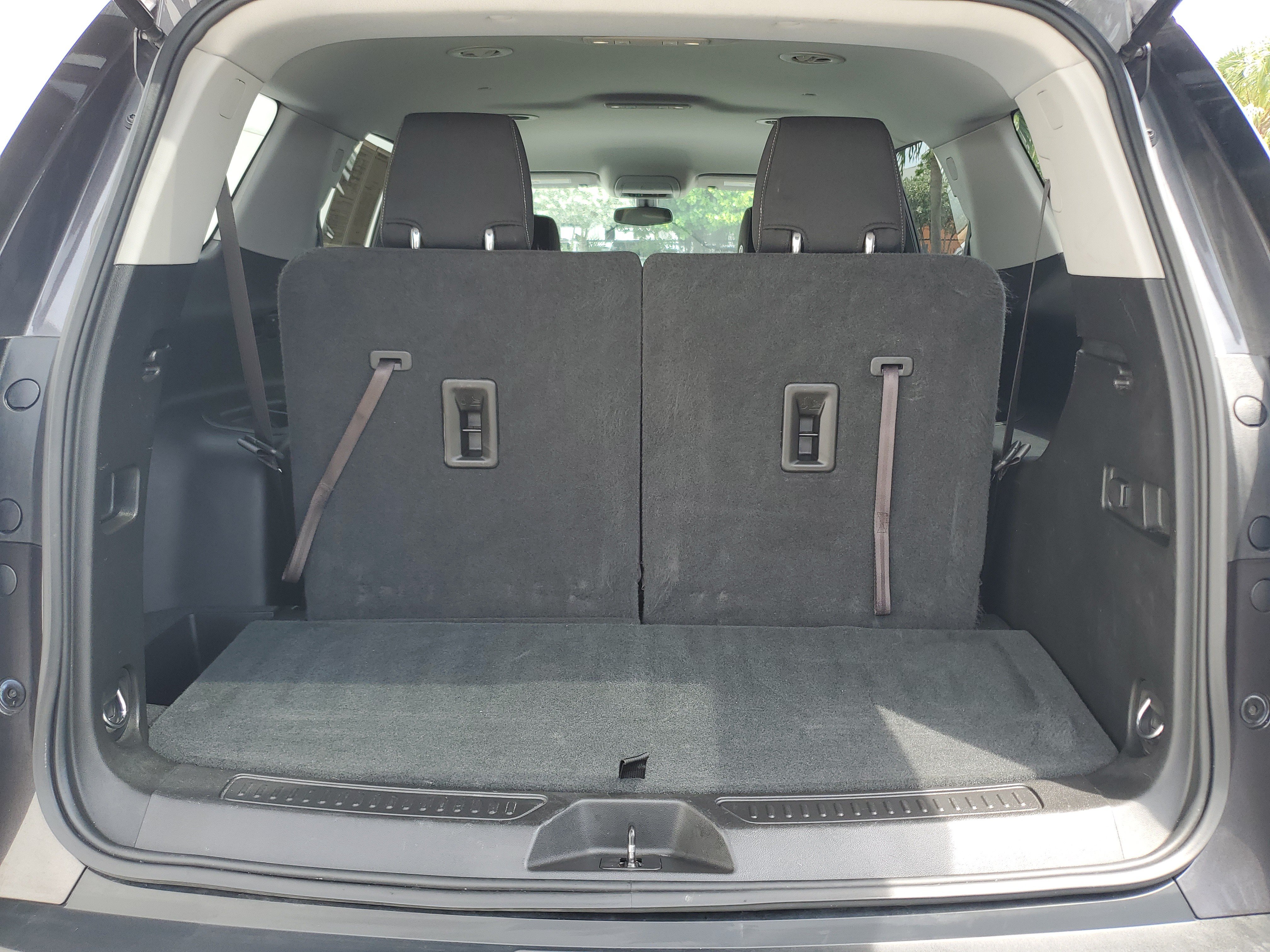 Used 2018 GMC Acadia SLE w/ LPO, Cargo Package FWD image 9