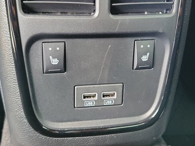 Used 2023 Chrysler 300 C RWD image 16