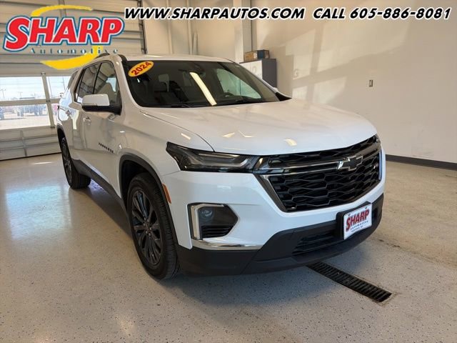Used 2024 Chevrolet Traverse RS image 1