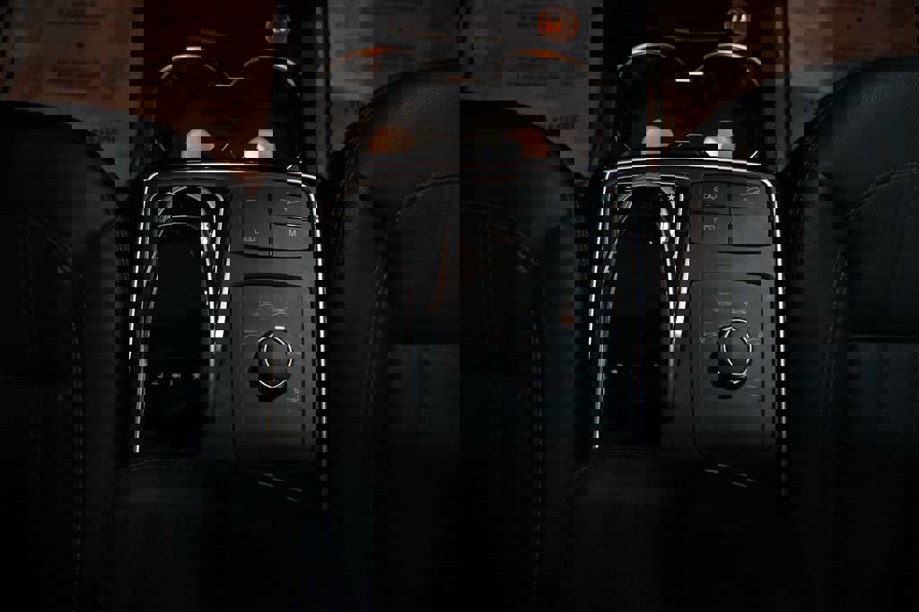 Used 2018 Mercedes-Benz GLS 450 4MATIC w/ Premium Package image 34