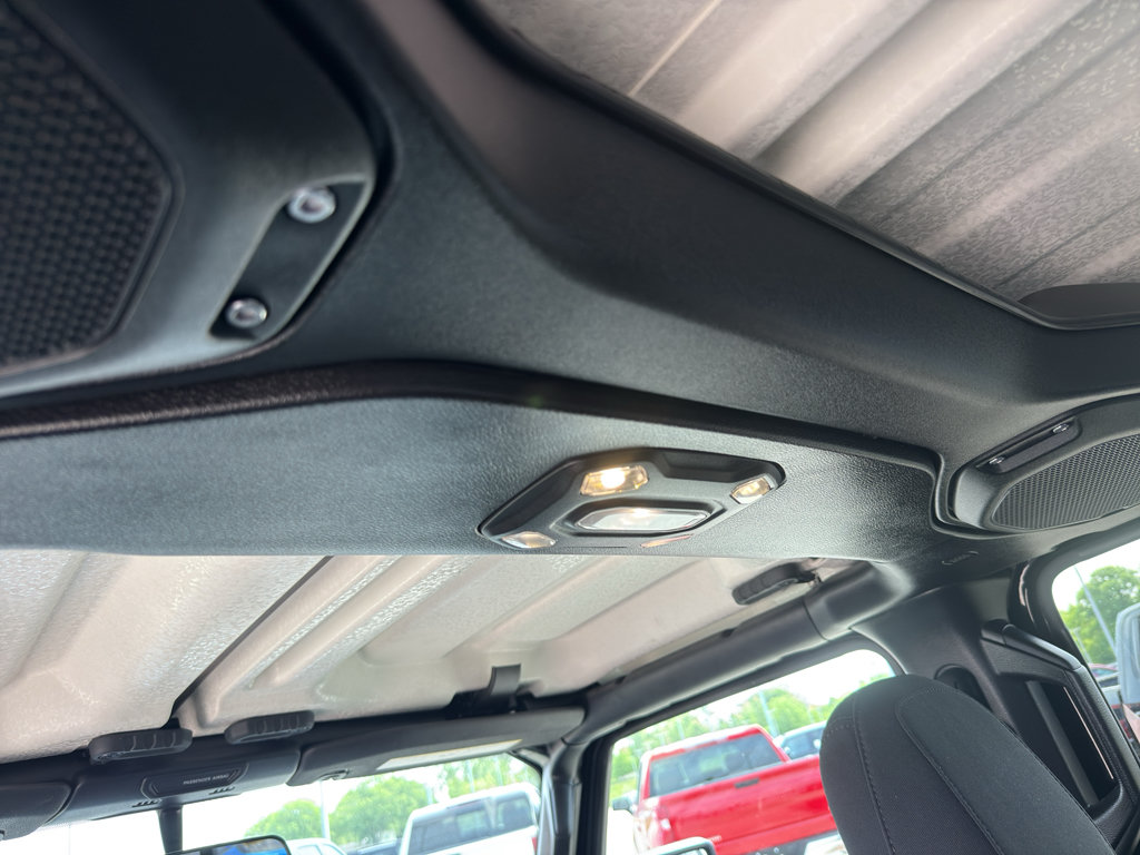 Used 2020 Jeep Gladiator Sport w/ Quick Order Package 24S AWD/4WD image 30