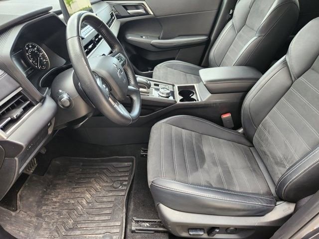 Used 2024 Mitsubishi Outlander SE FWD image 11