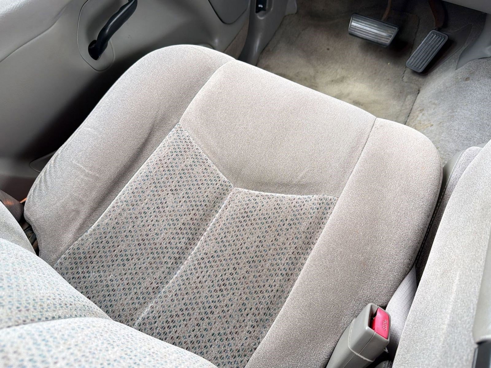 Used 2004 Chevrolet Suburban LS RWD image 26