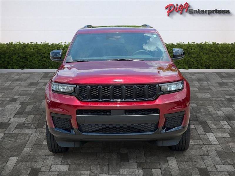 Used 2024 Jeep Grand Cherokee L Altitude AWD/4WD image 5
