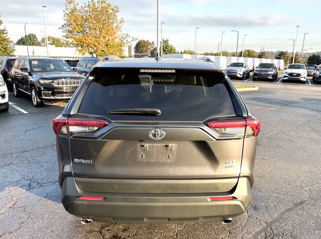 Used 2024 Toyota RAV4 XLE AWD/4WD image 9