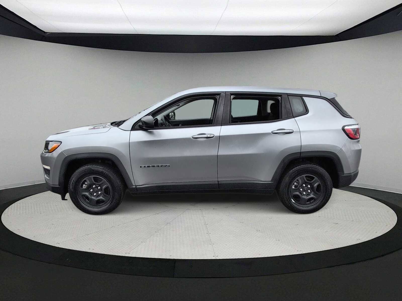 Used 2019 Jeep Compass Sport w/ Tech Group image 5