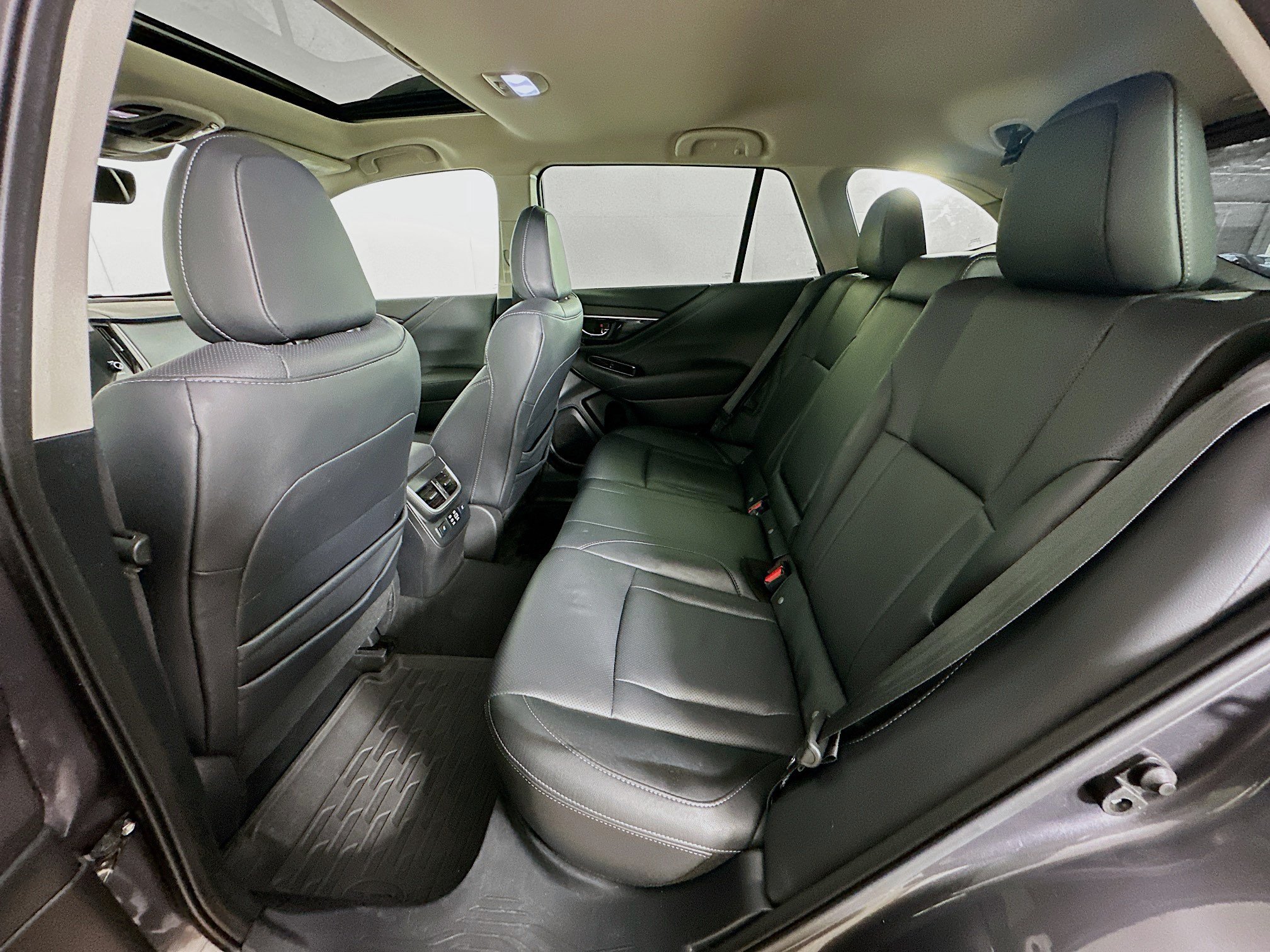 Used 2023 Subaru Outback Limited AWD/4WD image 28