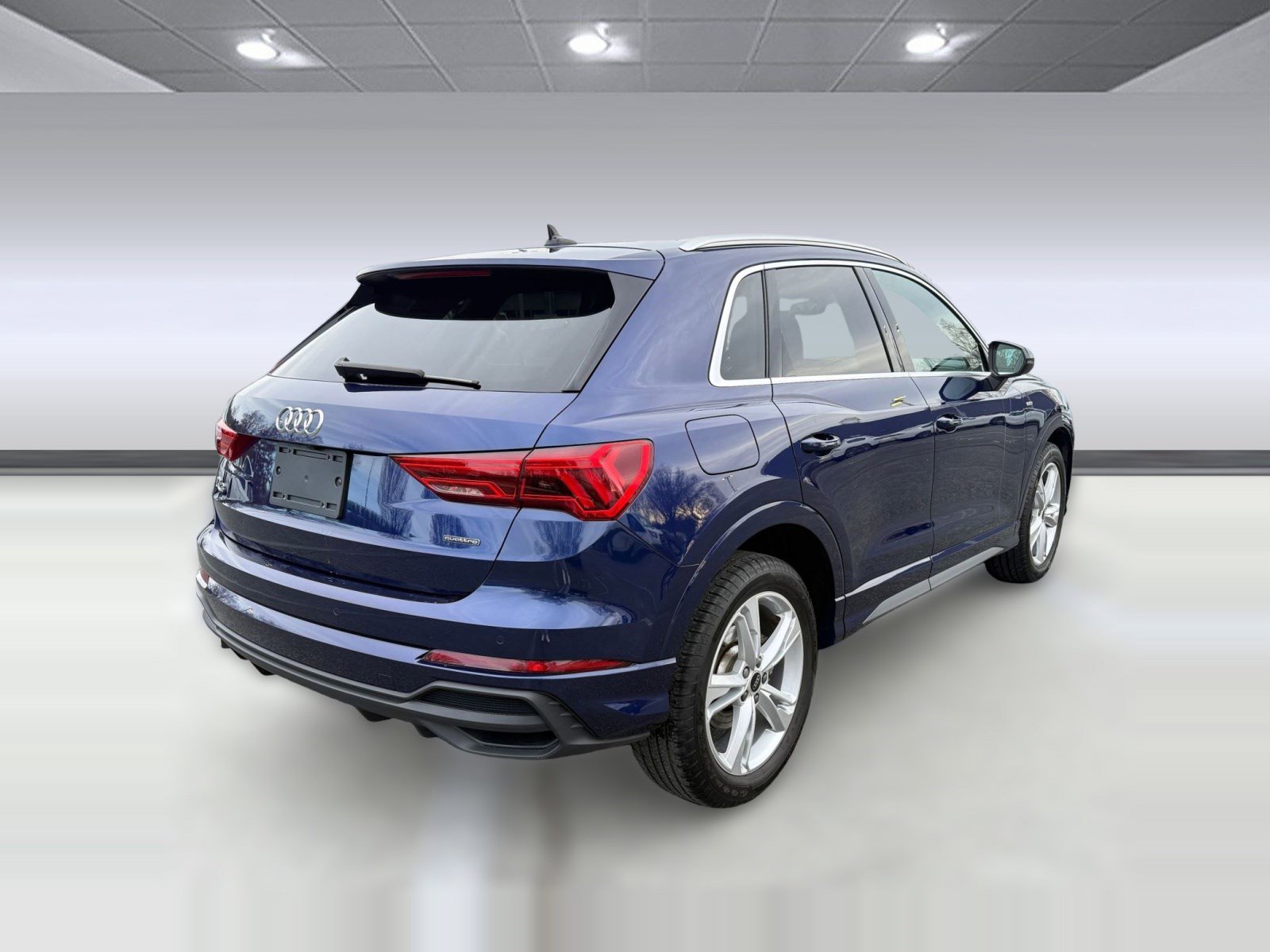 Used 2023 Audi Q3 2.0T Premium w/ Convenience Package image 9