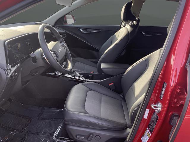 Certified 2023 Kia Niro EX image 4