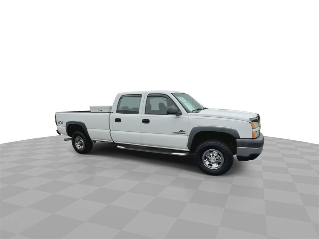 Used 2006 Chevrolet Silverado 2500 LS w/ Skid Plate Package image 2