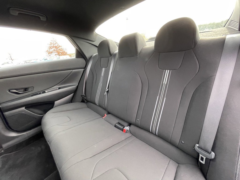 Used 2025 Hyundai Elantra Sport image 25