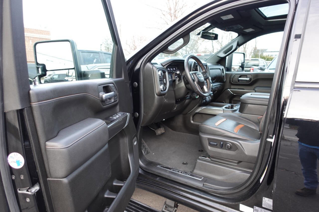 Used 2022 GMC Sierra 2500 AT4 w/ AT4 Preferred Package AWD/4WD image 14