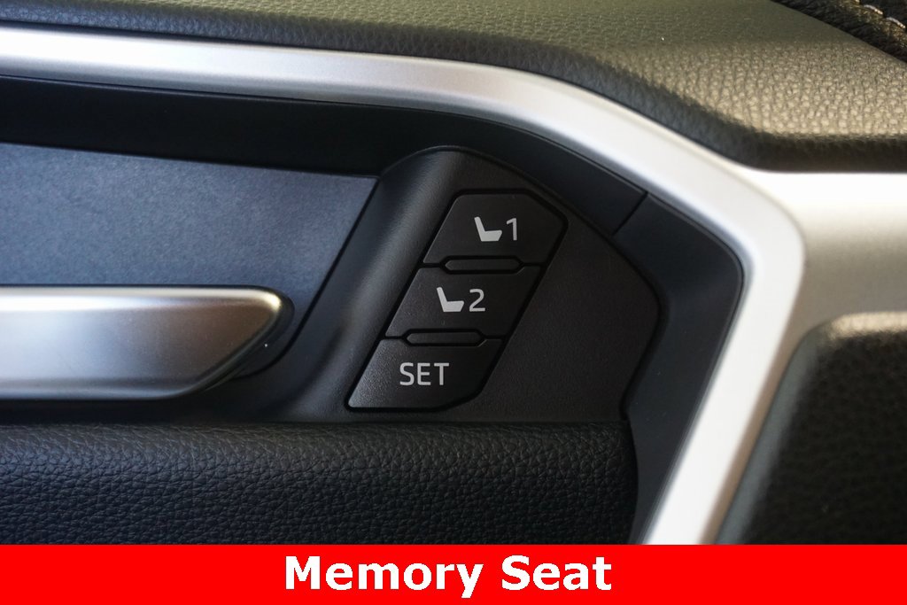 New 2025 Toyota RAV4 Limited image 7